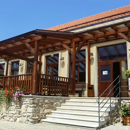 U Rudolfů Vlasenice